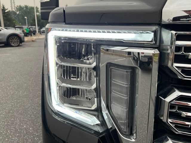 Used 2021 GMC Sierra 3500 Denali w/ Denali Ultimate Package AWD/4WD image 10