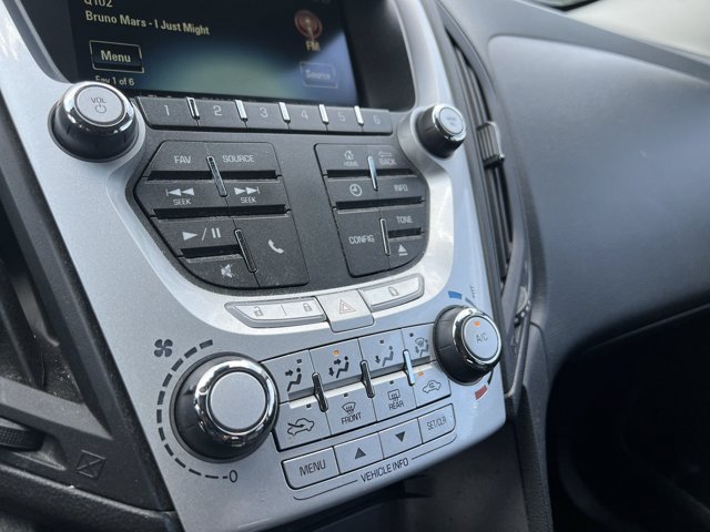 Used 2015 Chevrolet Equinox LT w/ Driver Convenience Package FWD image 11