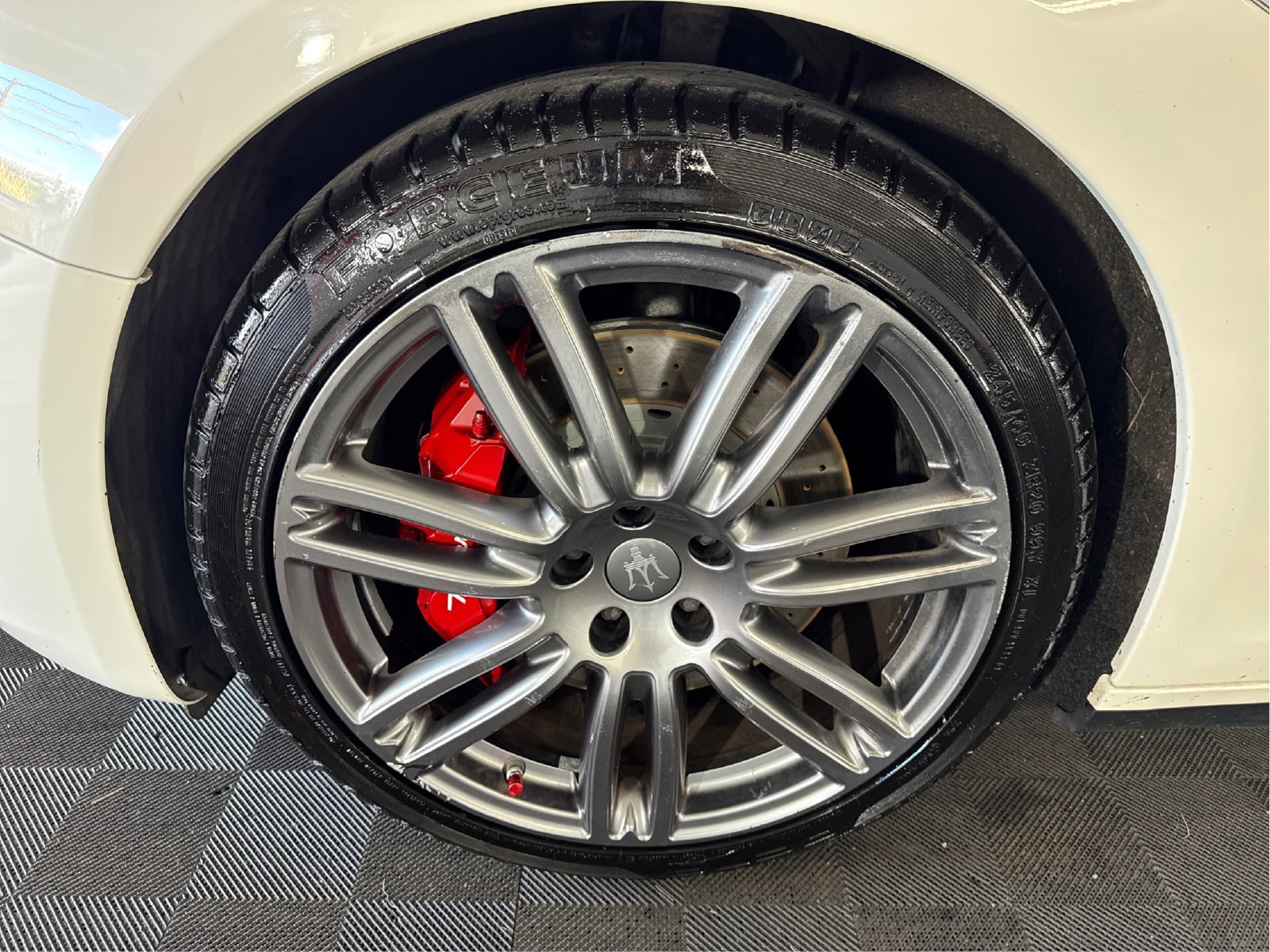 Used 2018 Maserati Ghibli S RWD image 25