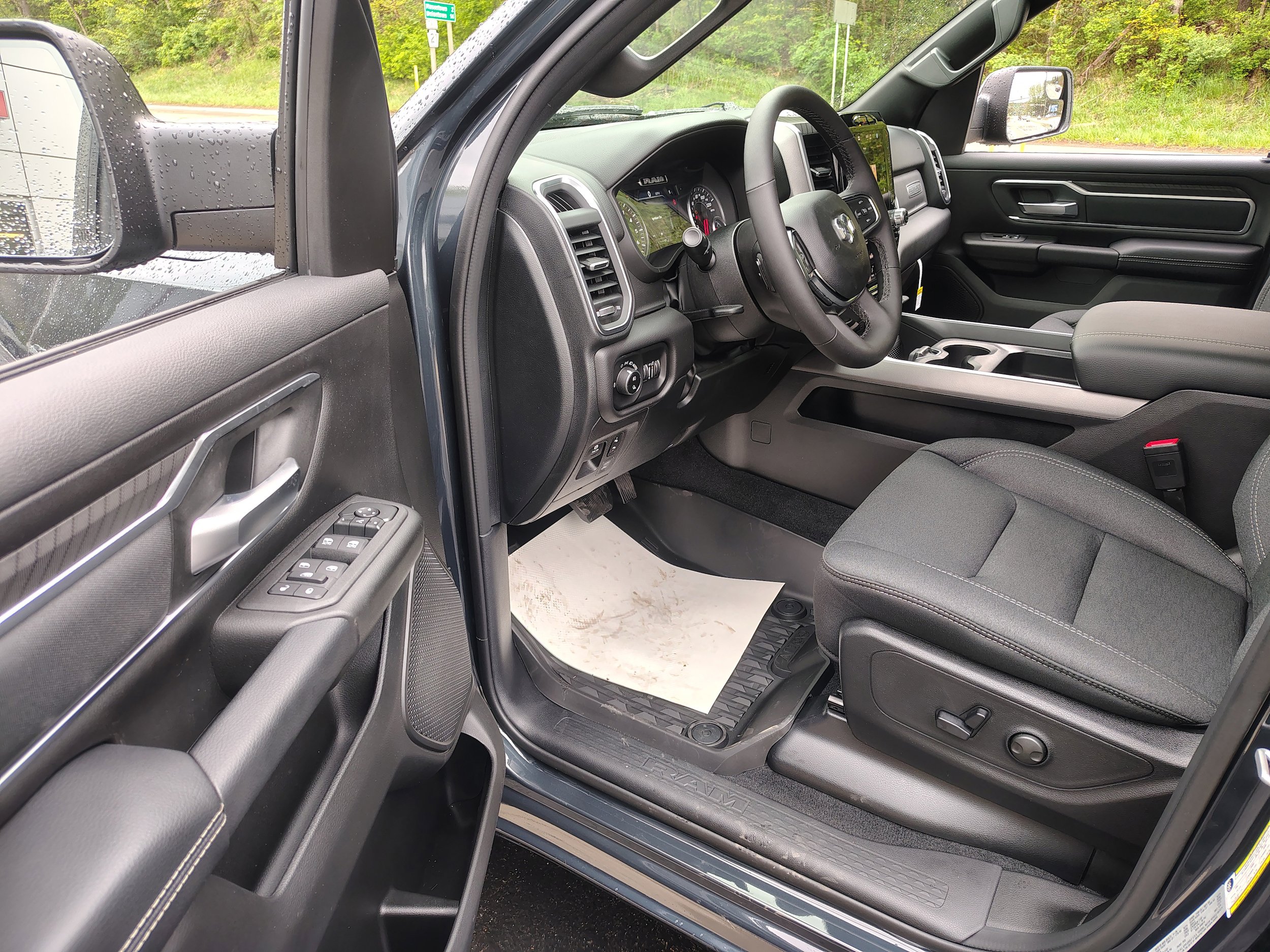 New 2026 RAM 1500 Big Horn AWD/4WD image 15
