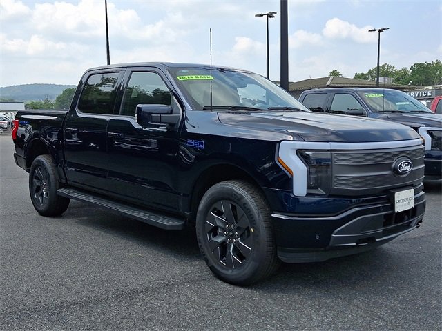 New 2025 Ford F150 Lightning Lariat image 2