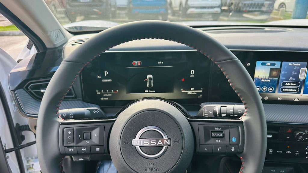 New 2026 Nissan Kicks SR FWD image 18
