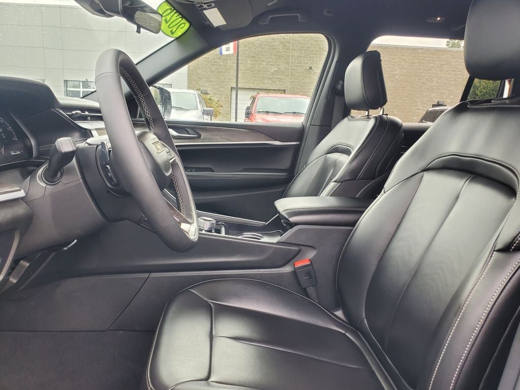 Used 2026 Jeep Grand Cherokee Limited AWD/4WD image 5