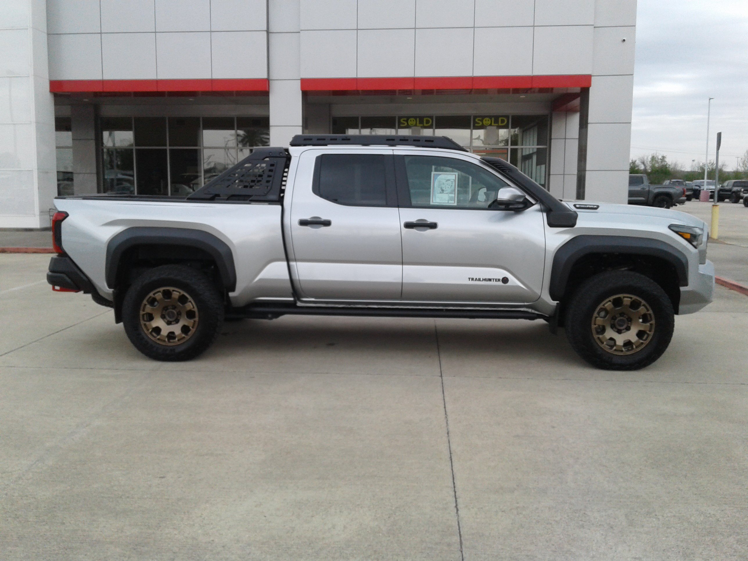 Used 2024 Toyota Tacoma 4x4 Double Cab Hybrid image 8