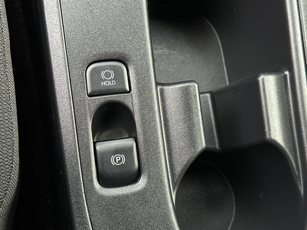 Used 2025 Toyota Corolla LE image 29