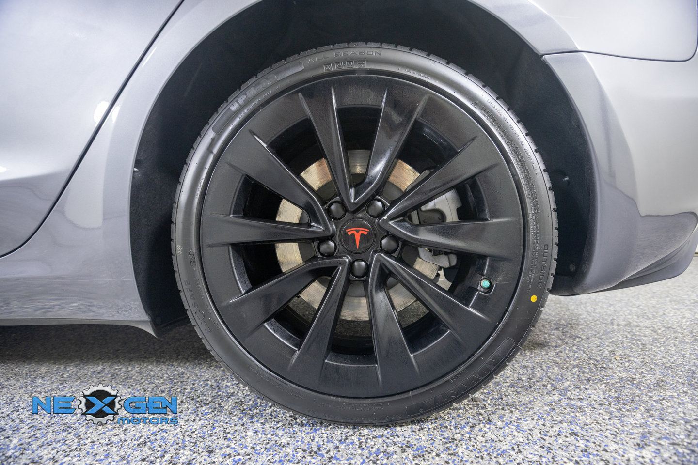 Used 2025 Tesla Model 3 Long Range AWD/4WD image 44