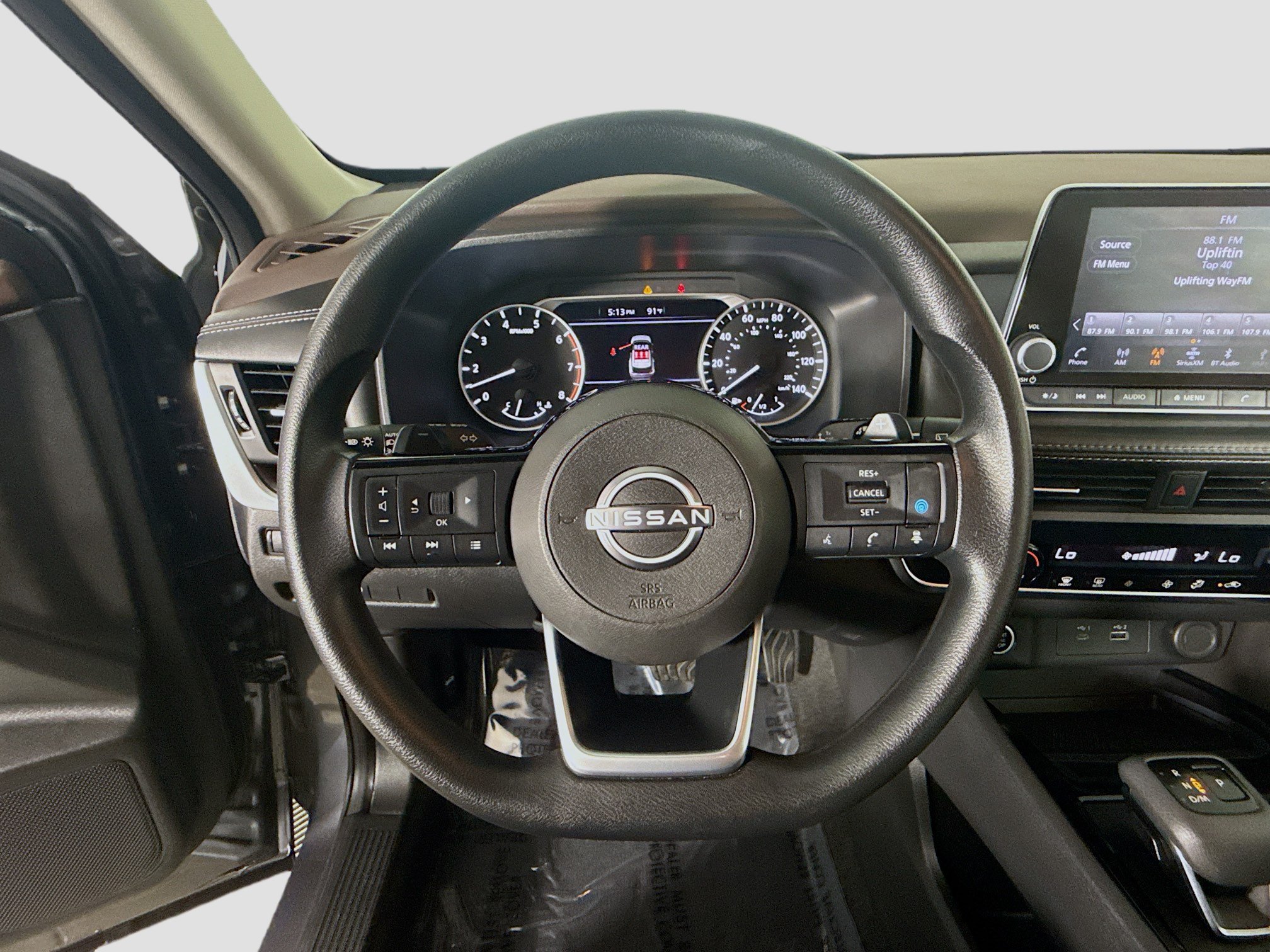 Used 2023 Nissan Rogue SV FWD image 13