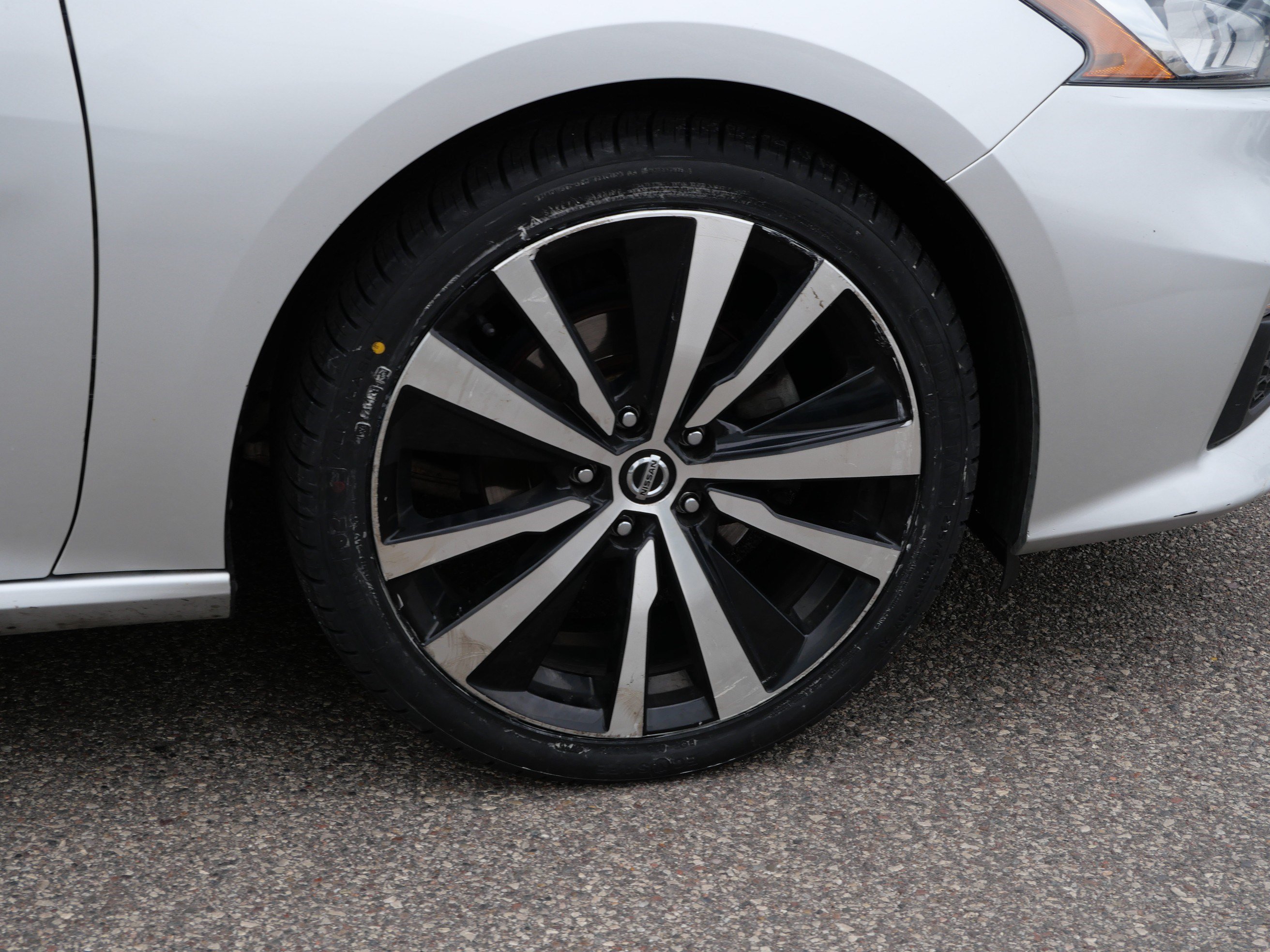 Used 2020 Nissan Altima 2.5 SR FWD image 15