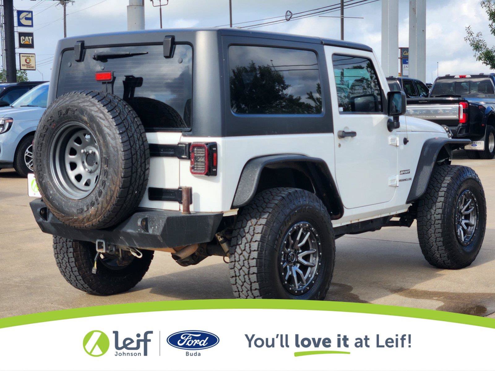 Used 2015 Jeep Wrangler Sport w/ Connectivity Group AWD/4WD image 4