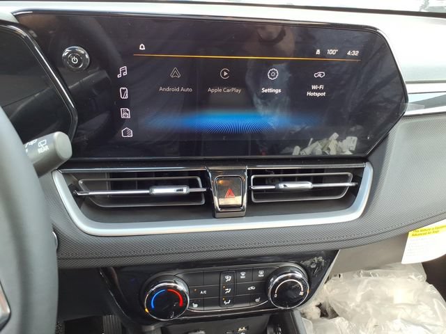 New 2026 Chevrolet TrailBlazer LT w/ LT Cold Weather Package FWD image 11