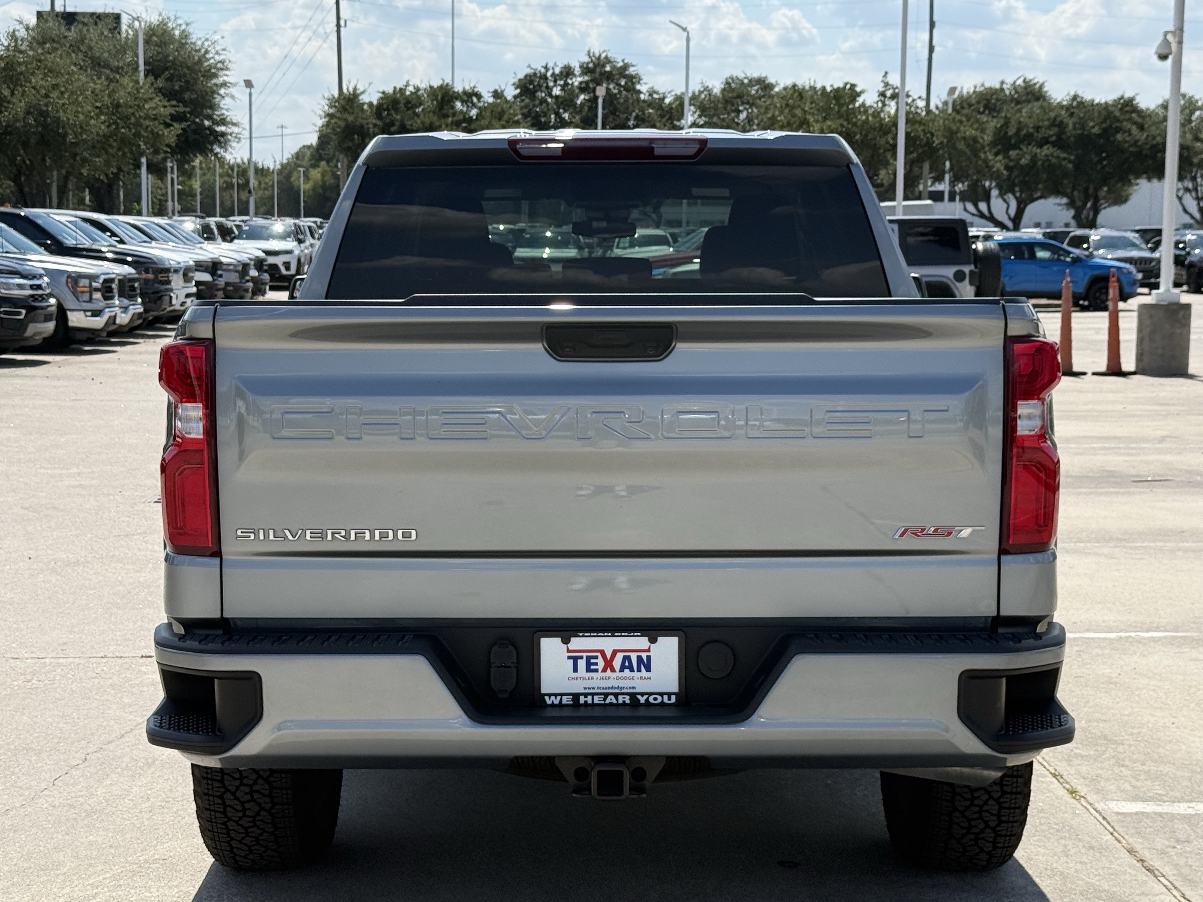 Used 2026 Chevrolet Silverado 1500 RST w/ RST Select Package RWD image 6