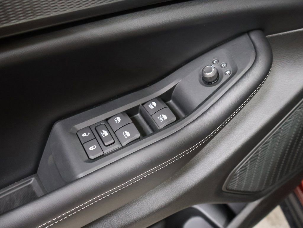 New 2025 Jeep Grand Cherokee L Laredo w/ Luxury Tech Group I image 11