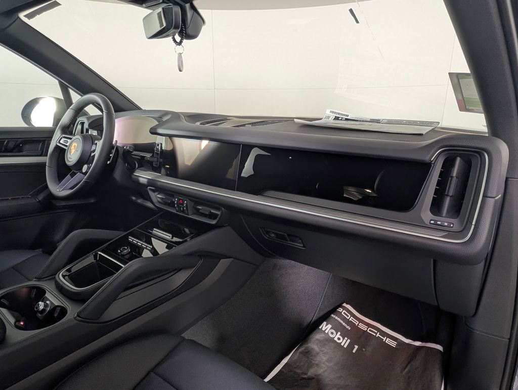 New 2026 Porsche Cayenne image 19