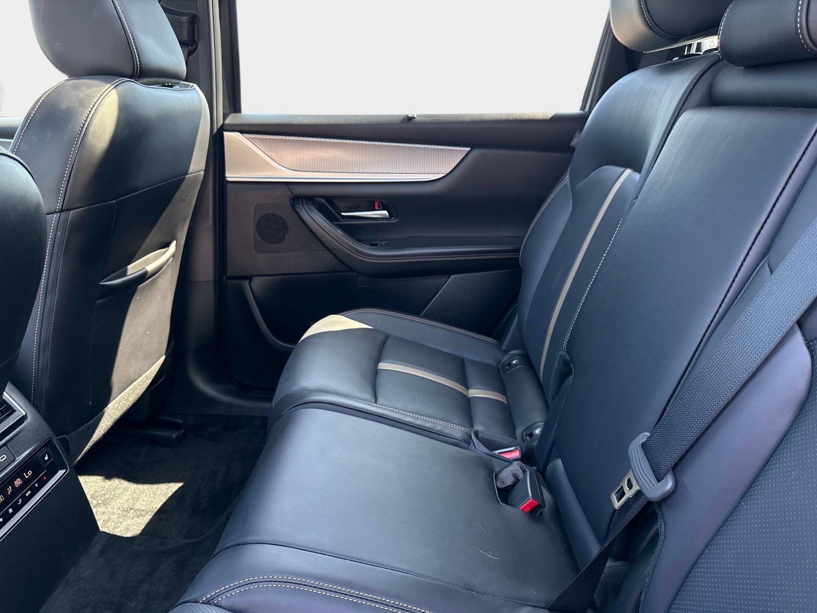 Used 2026 MAZDA CX-70 3.3 Turbo w/ Premium Plus Pkg AWD/4WD image 12