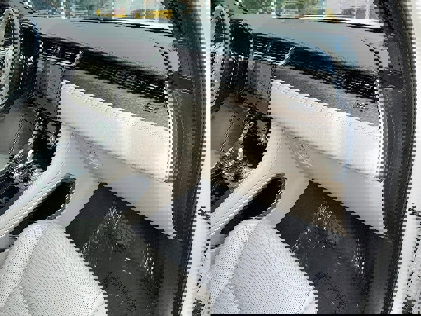 Used 2022 Jaguar F-PACE S image 28