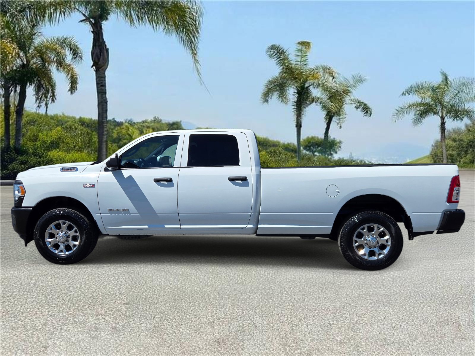 Used 2022 RAM 2500 Tradesman RWD image 2