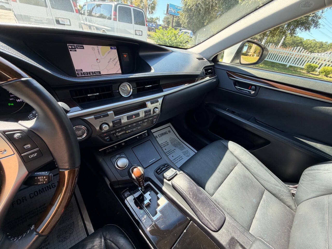 Used 2015 Lexus ES 350 w/ Luxury Package FWD image 18