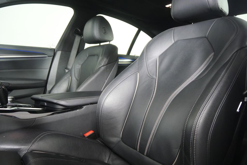 Used 2023 BMW 540i w/ M Sport Package image 10