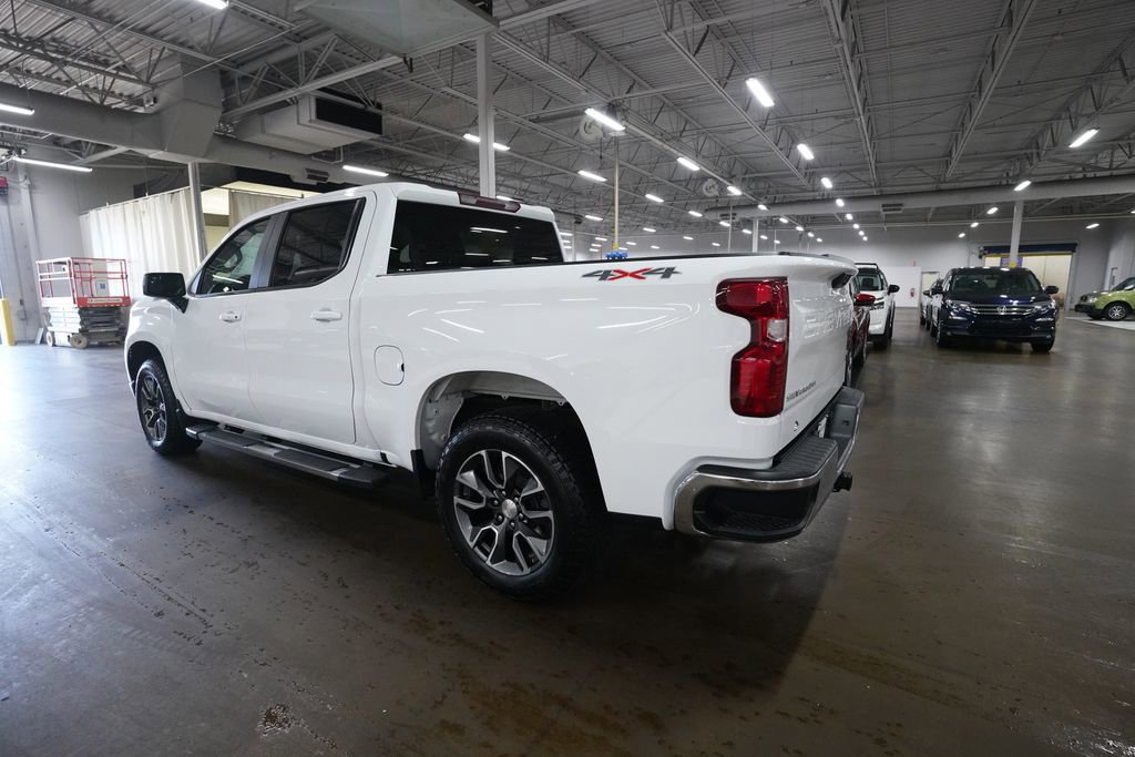 Used 2023 Chevrolet Silverado 1500 LT AWD/4WD image 32
