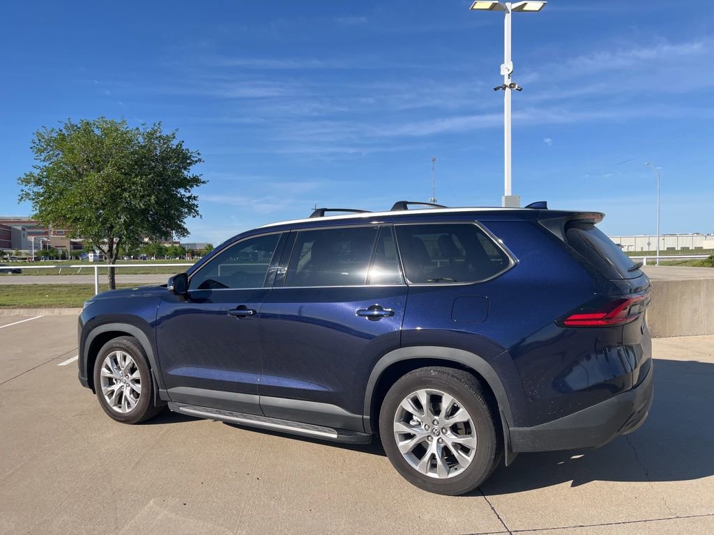 Used 2026 Toyota Grand Highlander Limited image 4