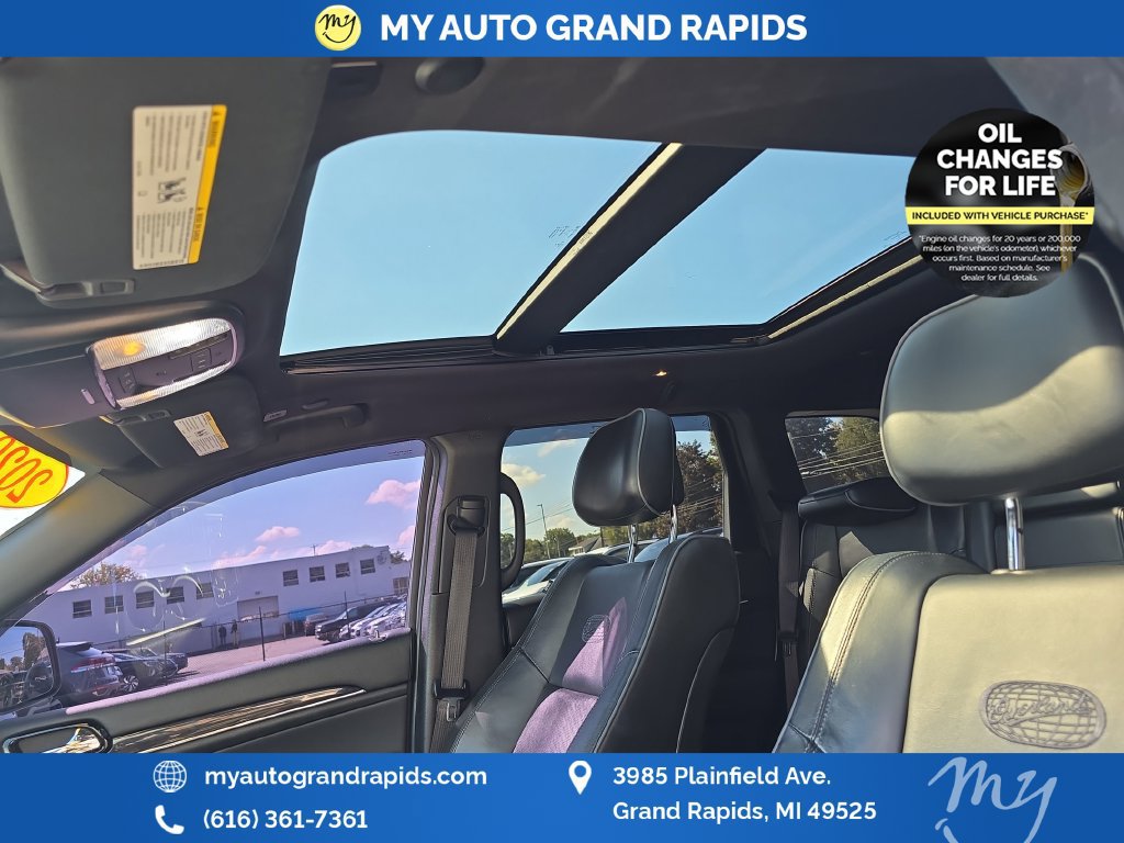 Used 2020 Jeep Grand Cherokee Overland AWD/4WD image 22