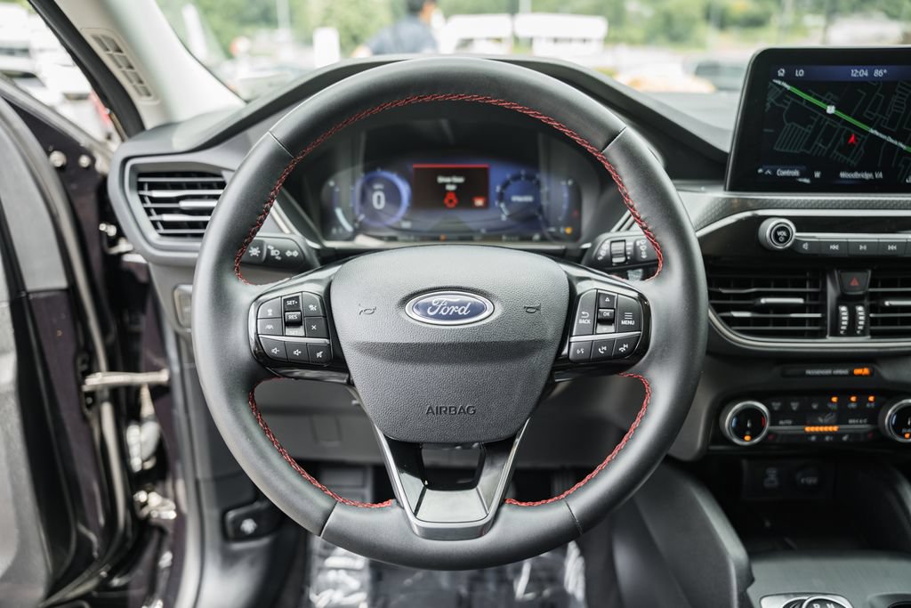 Used 2022 Ford Escape SEL w/ SEL Stealth AWD Package image 34