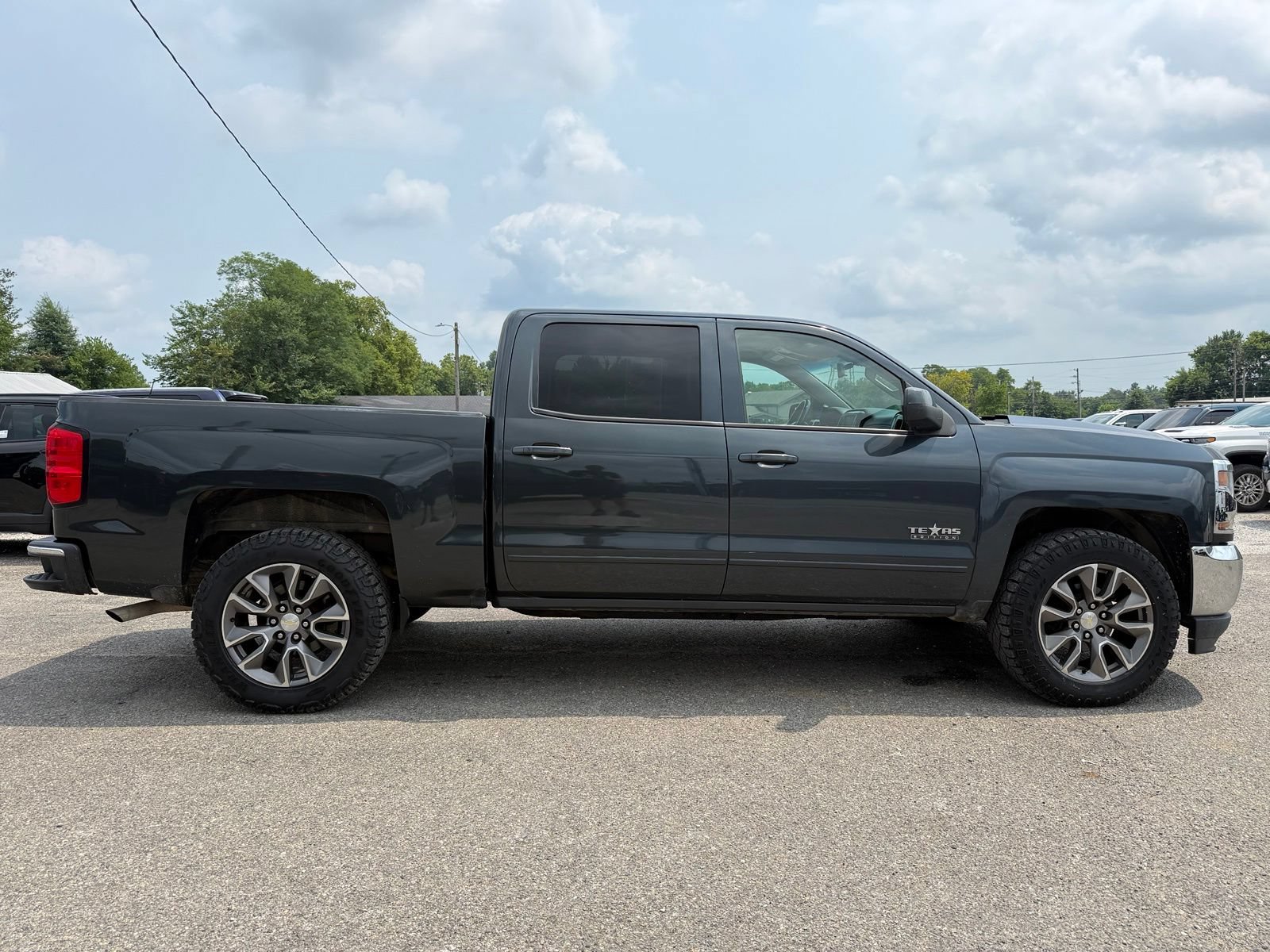 Used 2017 Chevrolet Silverado 1500 LT w/ Texas Edition RWD image 8
