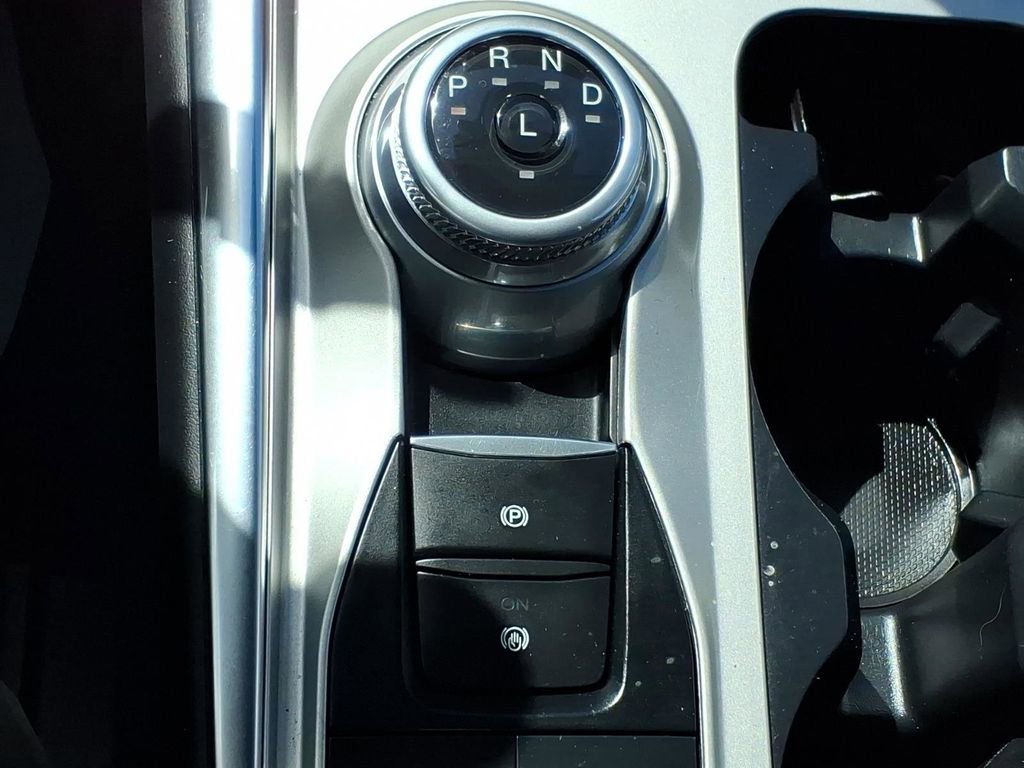 Used 2022 Ford Explorer Limited w/ Equipment Group 301A AWD/4WD image 18