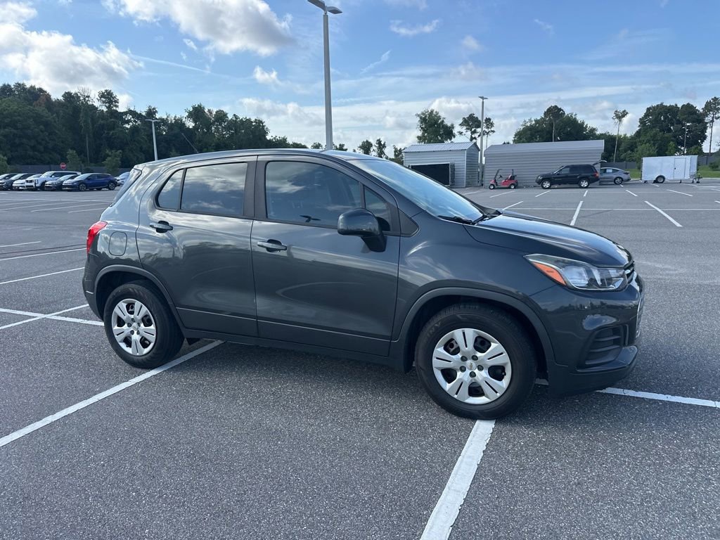 Used 2019 Chevrolet Trax LS FWD image 2