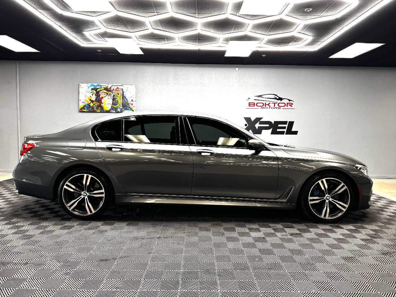Used 2016 BMW 750i image 14