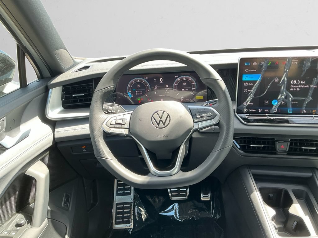 New 2026 Volkswagen Tiguan SE R-Line AWD/4WD image 12