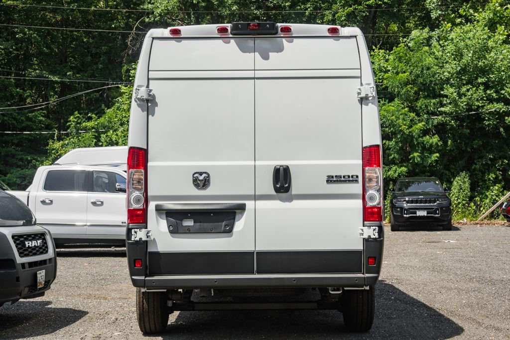 New 2025 RAM ProMaster 3500 w/ Quick Order Package 22G SLT image 5