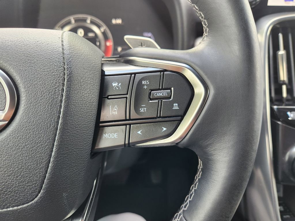 Used 2023 Lexus LX 600 4WD w/ Interior Upgrade Package image 31