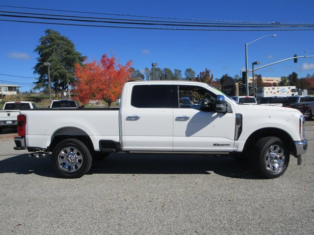 Used 2024 Ford F350 Lariat w/ Lariat Ultimate Package image 3