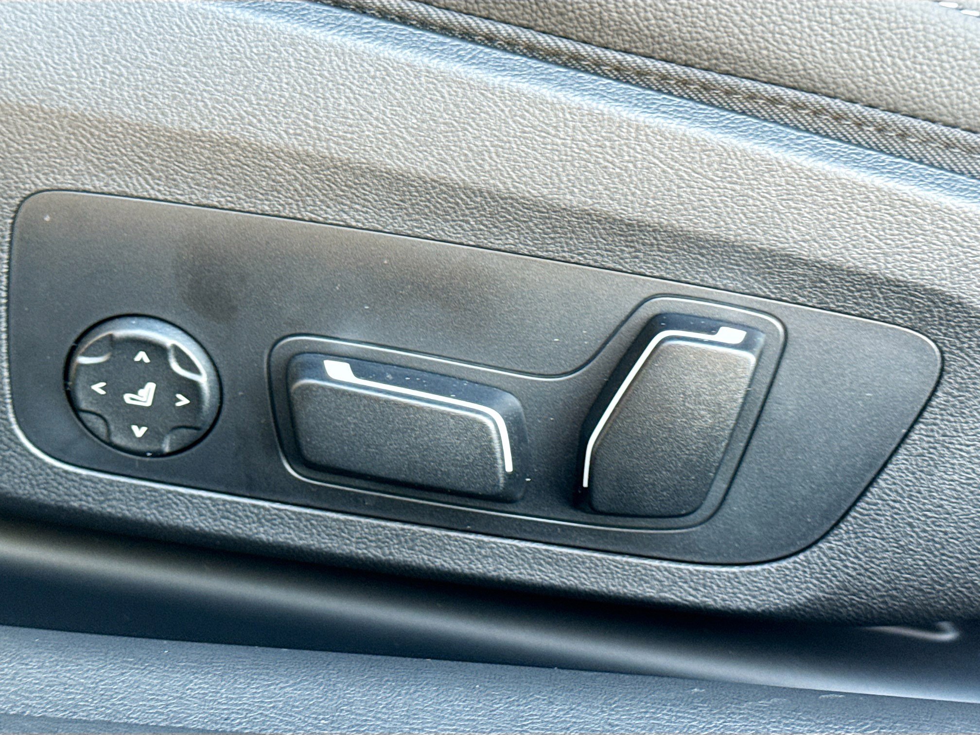 New 2026 BMW 430i Coupe w/ Parking Assistance Package image 24