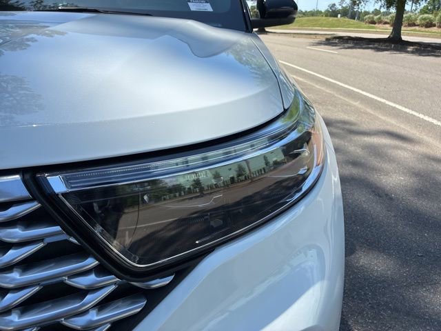 Used 2022 Ford Explorer Platinum w/ Equipment Group 601A AWD/4WD image 10