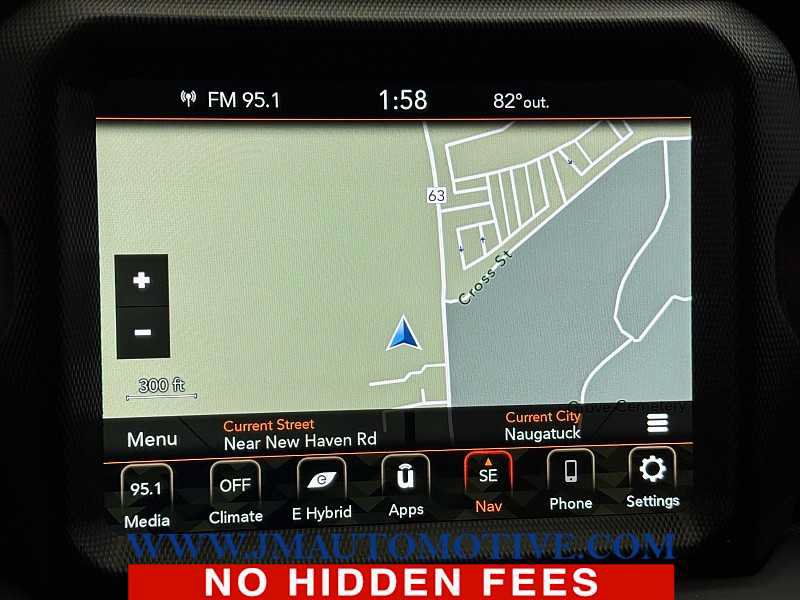Used 2023 Jeep Wrangler Unlimited w/ Sun & Screen Package AWD/4WD image 30