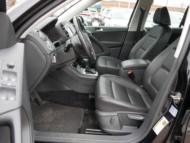 Used 2017 Volkswagen Tiguan S image 13