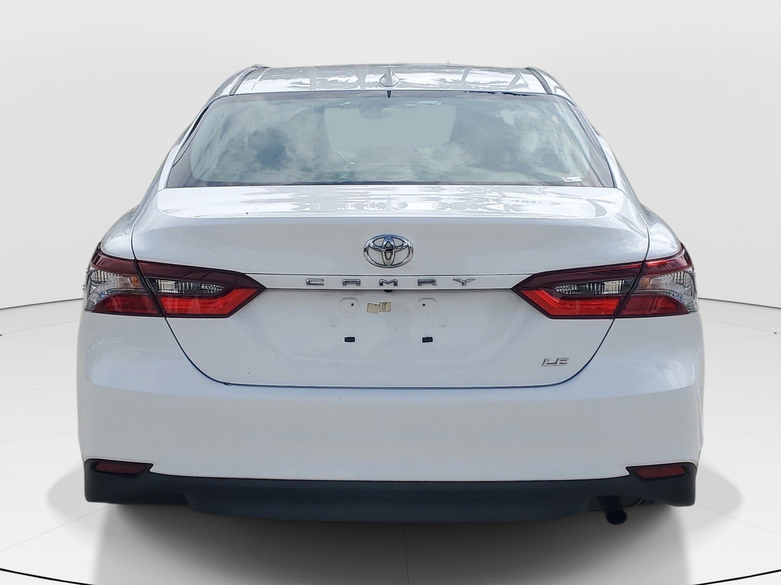 Used 2023 Toyota Camry LE FWD image 4