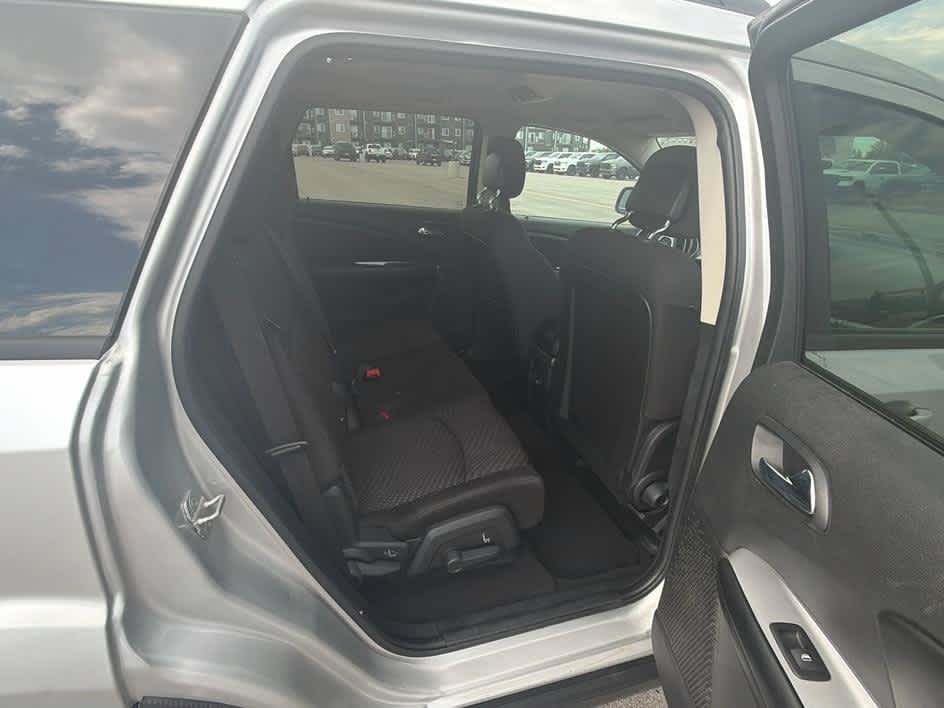 Used 2014 Dodge Journey SXT w/ Flexible Seating Group FWD image 26
