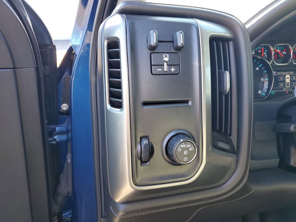 Used 2018 Chevrolet Silverado 1500 LTZ image 10