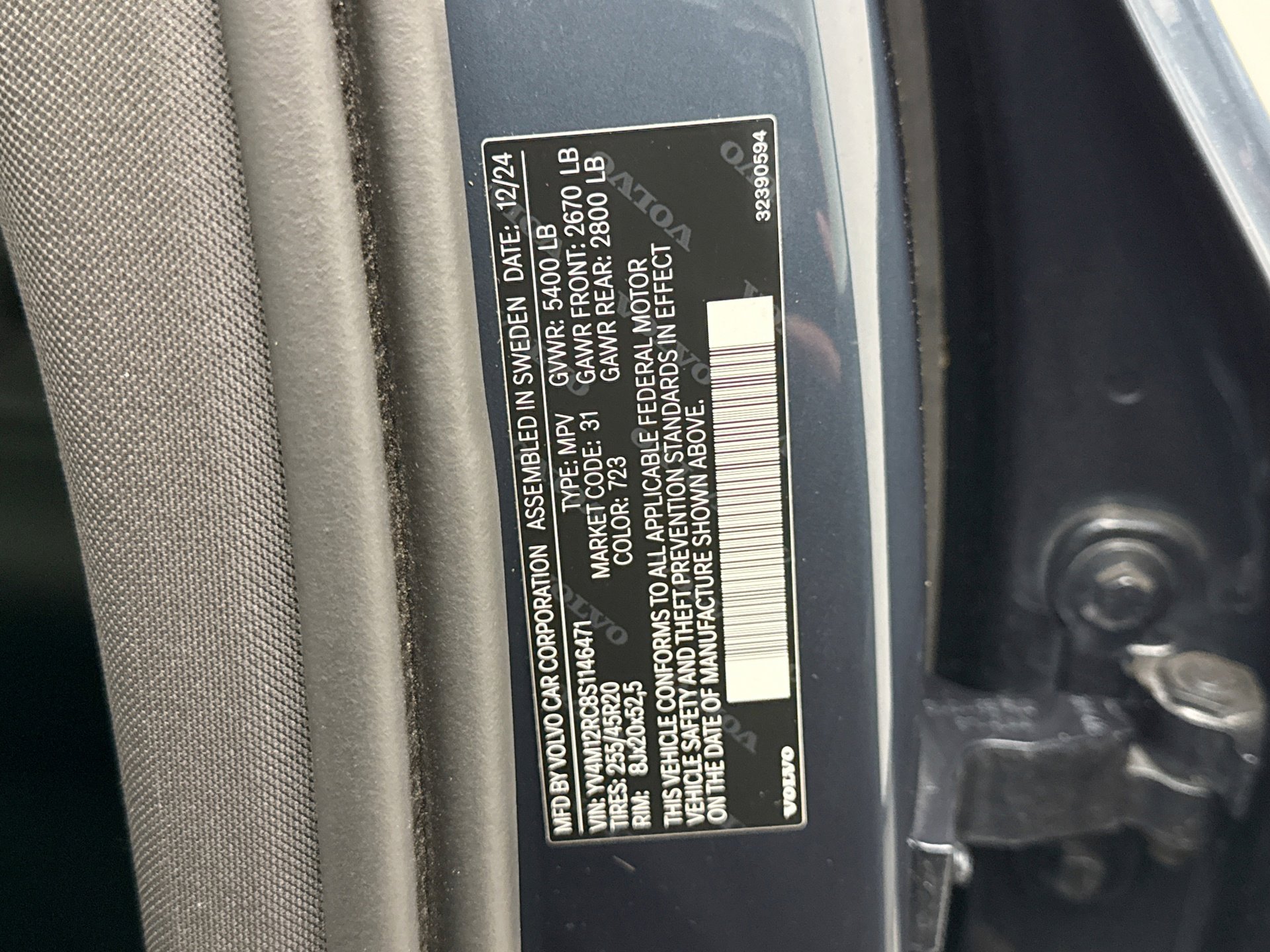 Used 2025 Volvo XC60 B5 Plus image 23