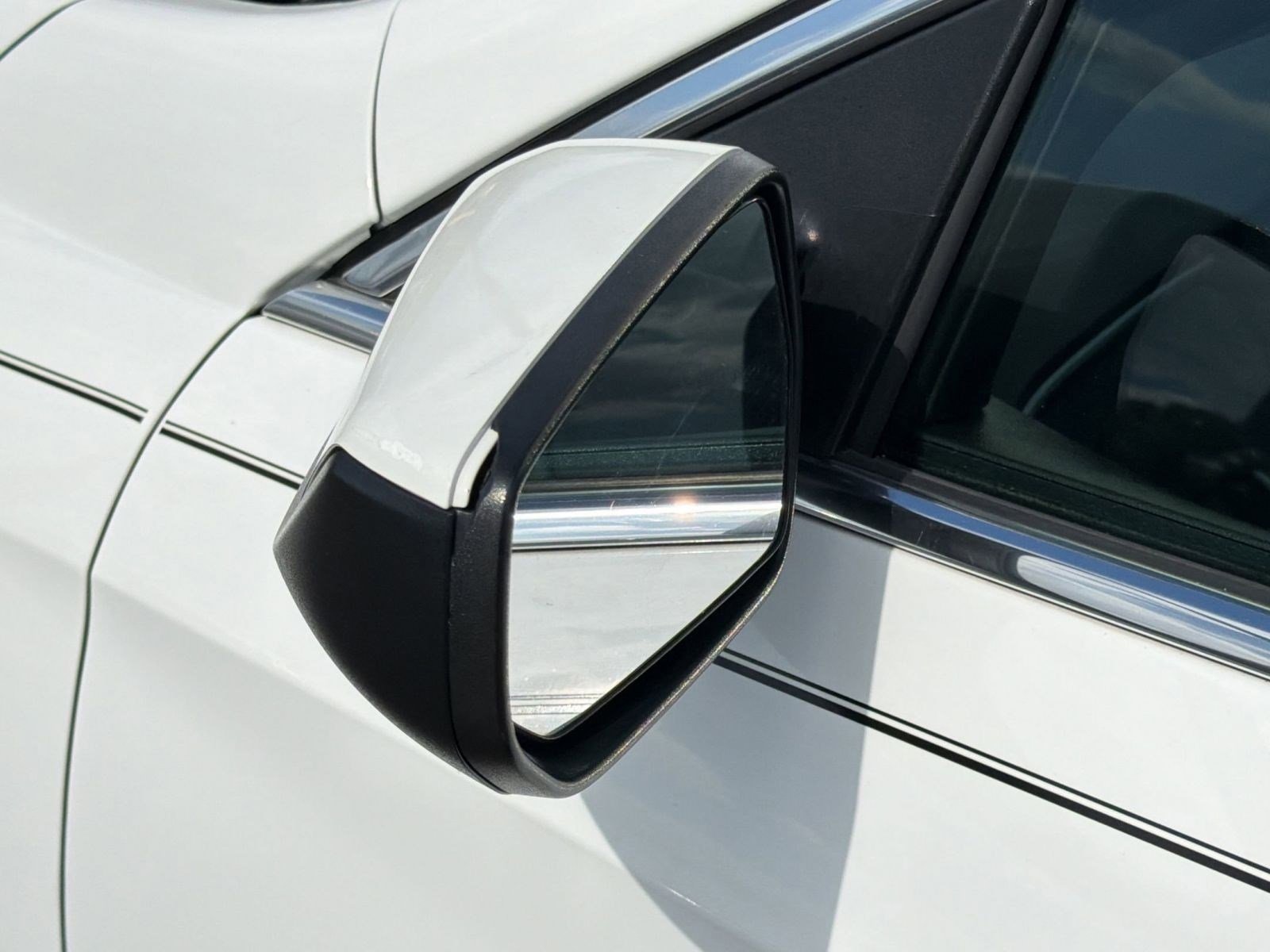 Used 2020 Chevrolet Malibu RS FWD image 22