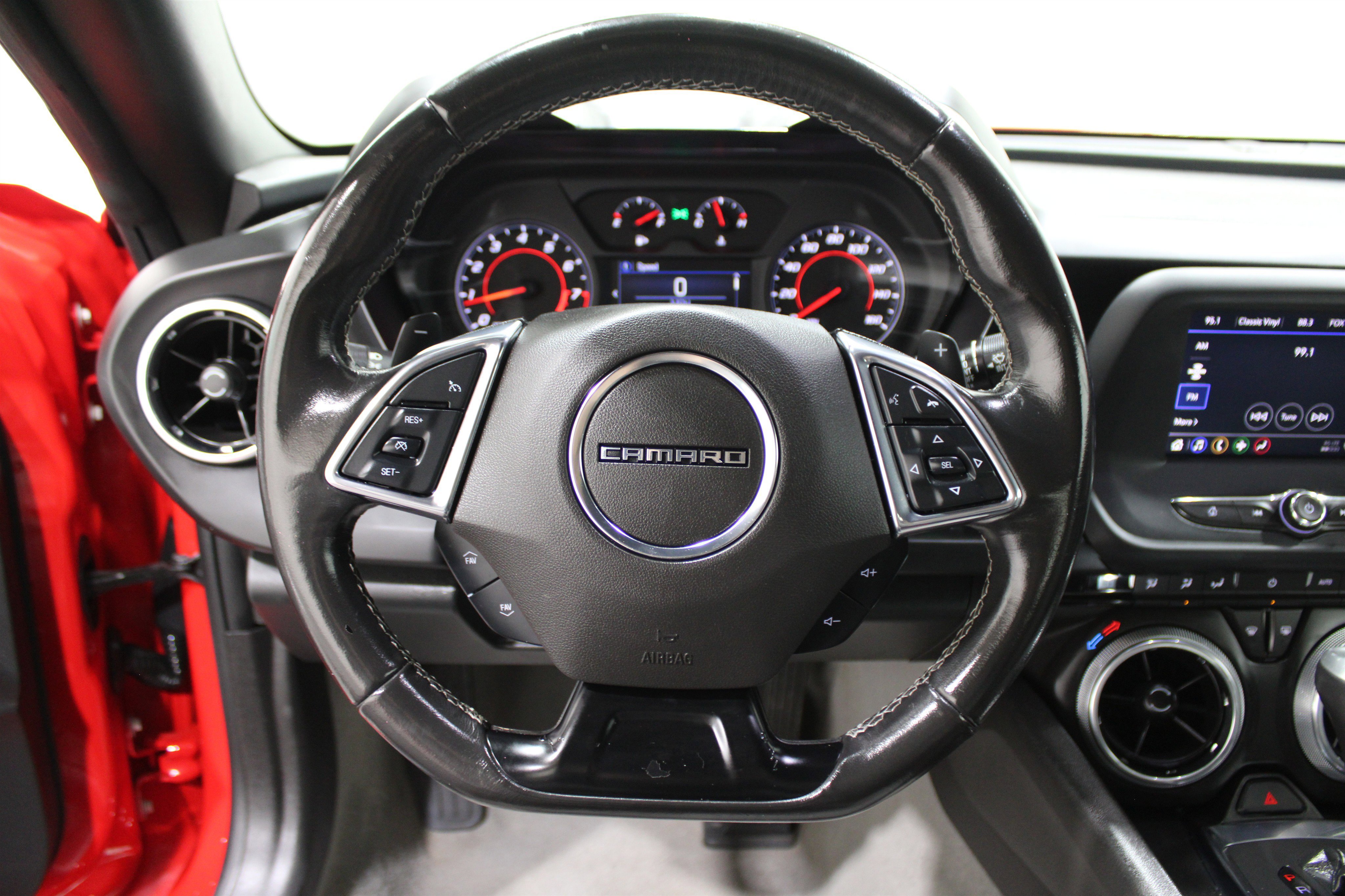 Used 2023 Chevrolet Camaro LT image 9