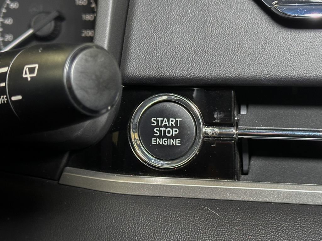 Used 2022 Mitsubishi Outlander SE AWD/4WD image 39