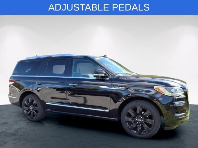 Used 2022 Lincoln Navigator Reserve AWD/4WD image 6