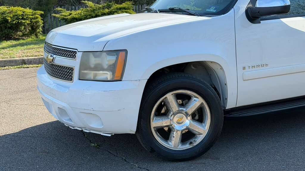 Used 2007 Chevrolet Tahoe LTZ w/ LTZ Preferred Equipment Group image 3