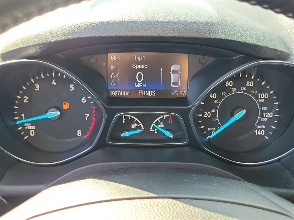 Used 2018 Ford Escape SE w/ SE Sport Appearance Package image 7