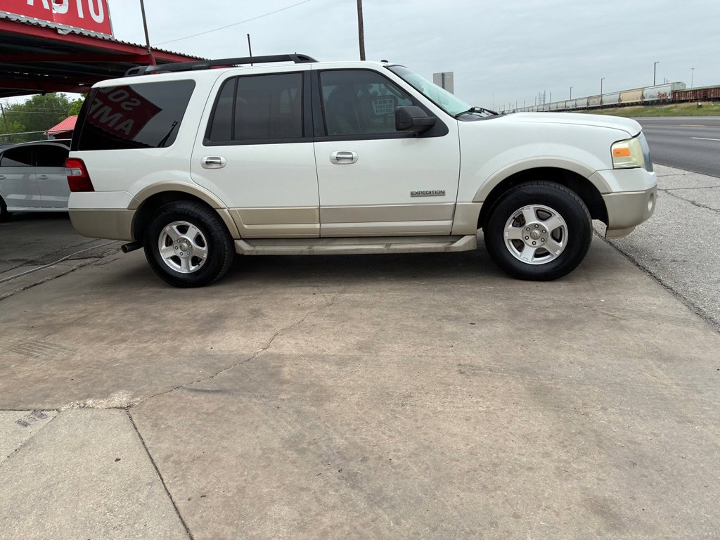 Used 2008 Ford Expedition Eddie Bauer RWD image 2
