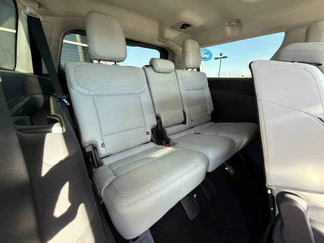 Used 2025 Ford Expedition Max Platinum w/ Platinum Ultimate Package image 12